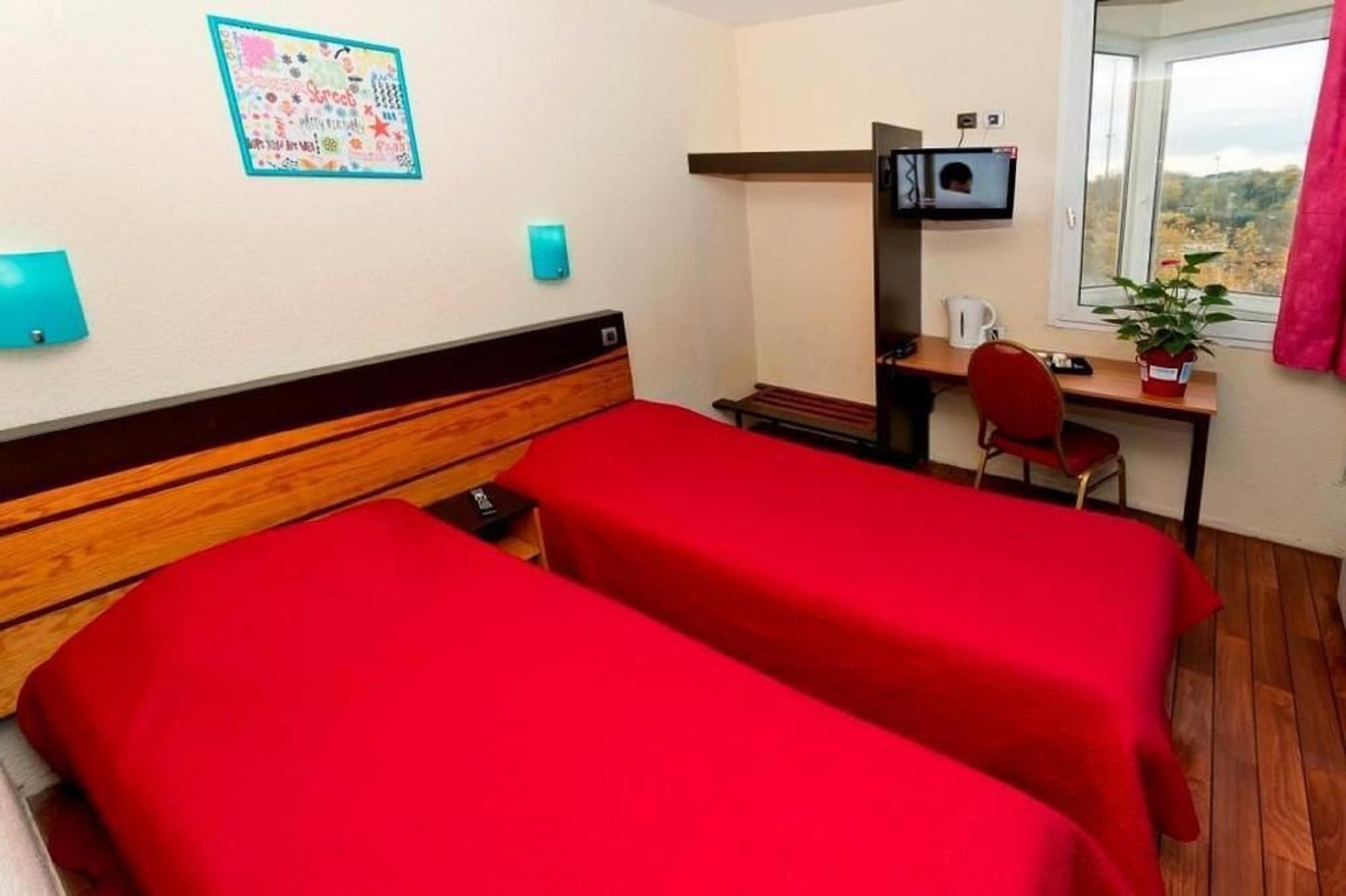 Отель Ibis Styles Paris Hippodrome De Vincennes Жуанвиль Экстерьер фото
