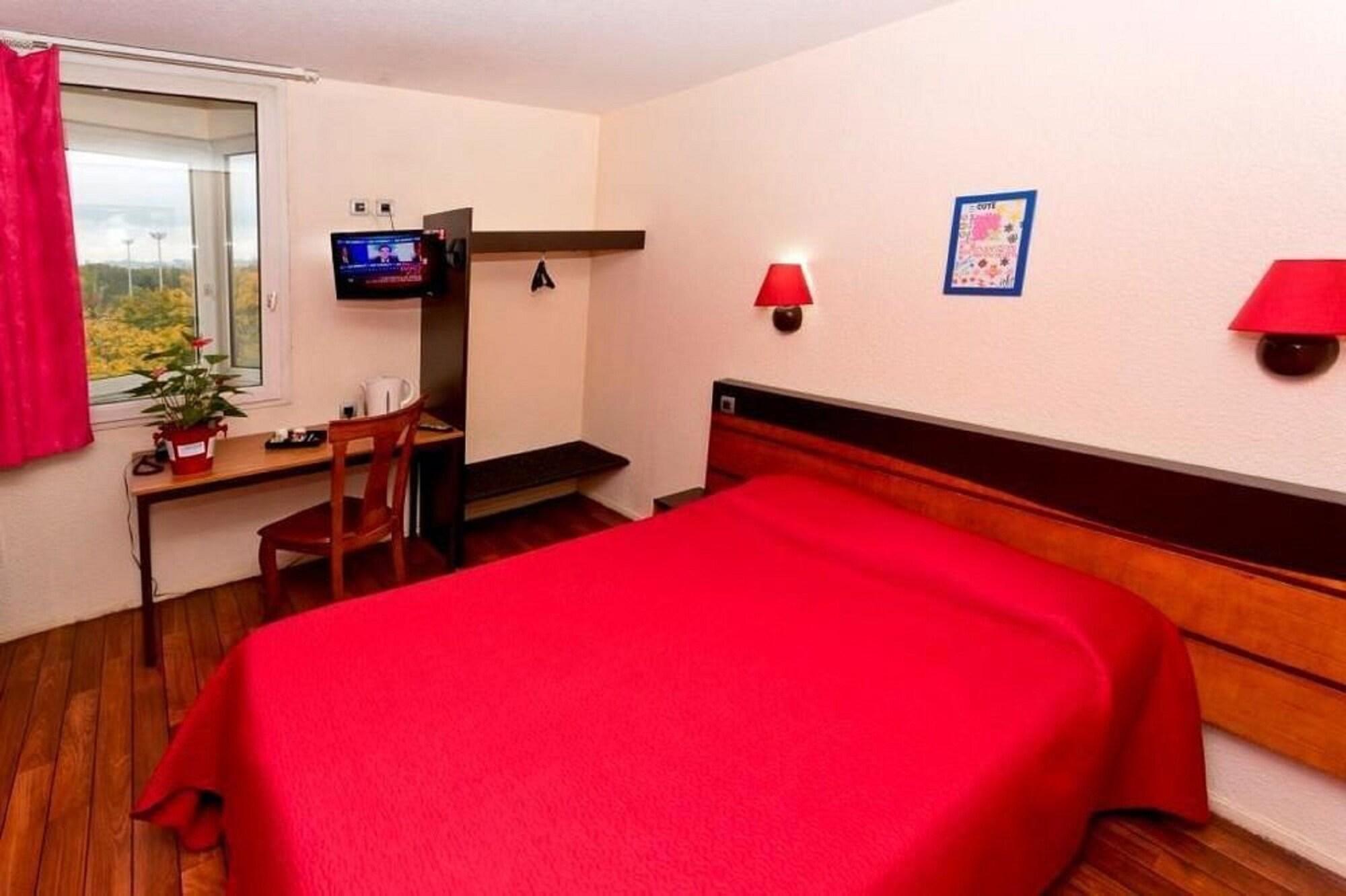 Отель Ibis Styles Paris Hippodrome De Vincennes Жуанвиль Экстерьер фото
