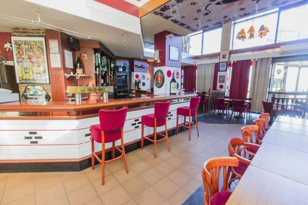 Отель Ibis Styles Paris Hippodrome De Vincennes Жуанвиль Экстерьер фото