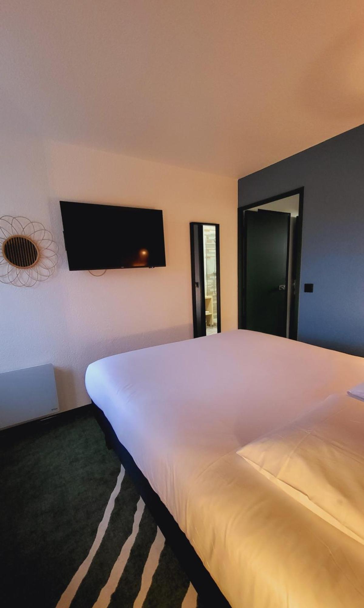 Отель Ibis Styles Paris Hippodrome De Vincennes Жуанвиль Экстерьер фото