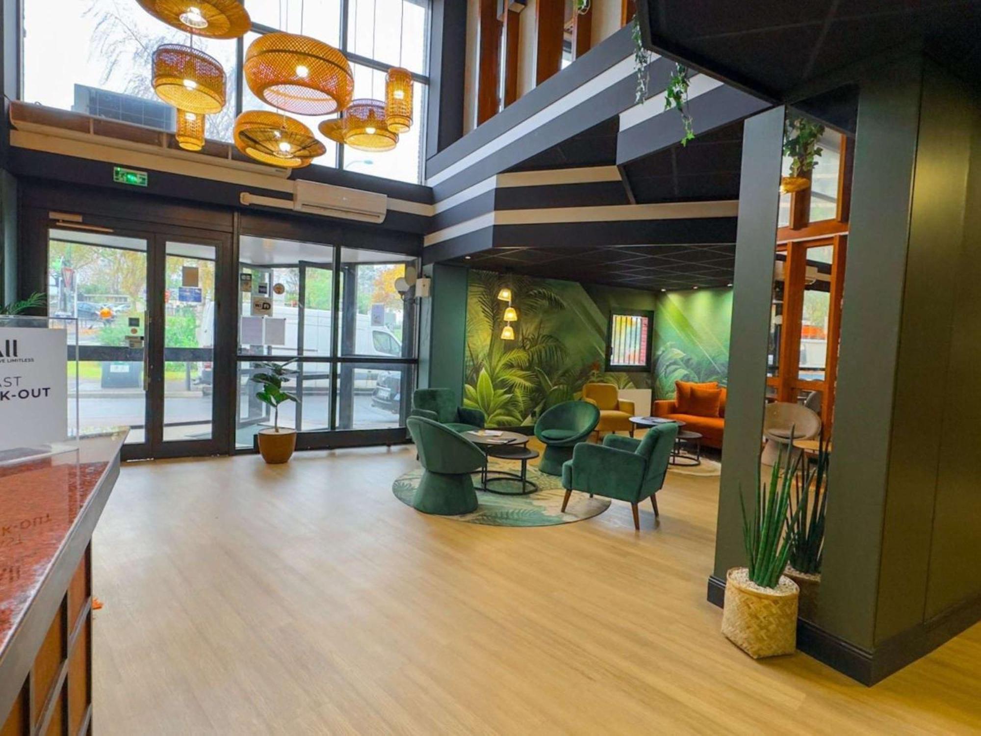 Отель Ibis Styles Paris Hippodrome De Vincennes Жуанвиль Экстерьер фото