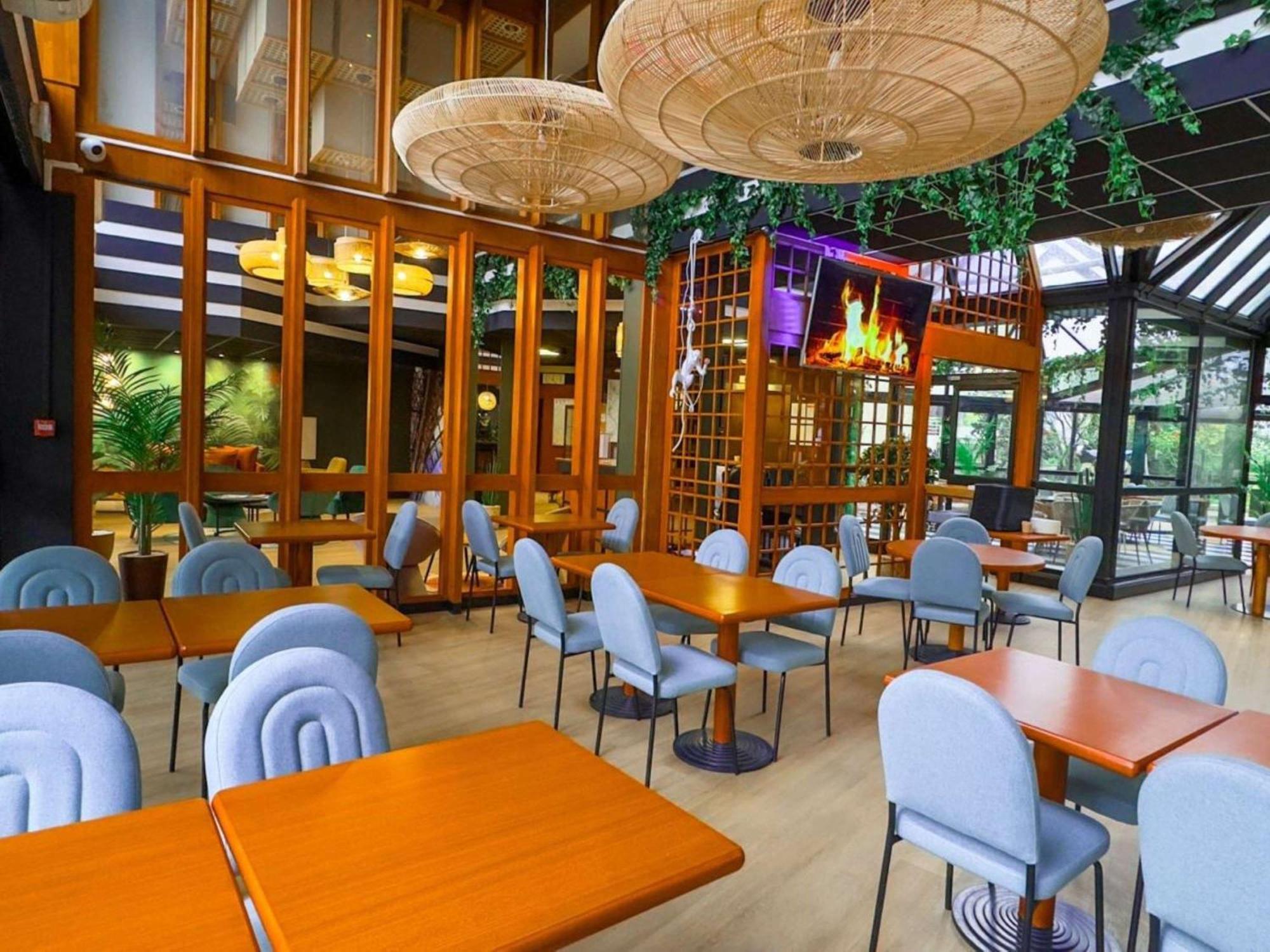 Отель Ibis Styles Paris Hippodrome De Vincennes Жуанвиль Экстерьер фото