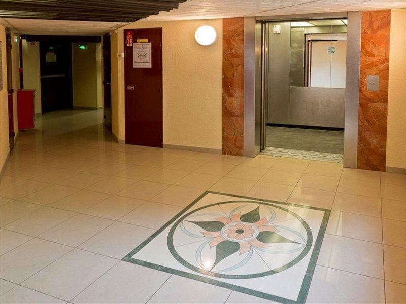 Отель Ibis Styles Paris Hippodrome De Vincennes Жуанвиль Экстерьер фото