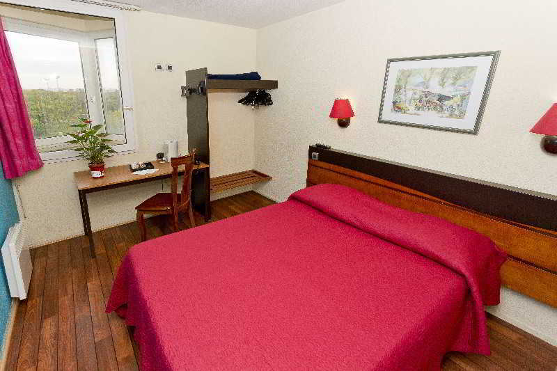 Отель Ibis Styles Paris Hippodrome De Vincennes Жуанвиль Экстерьер фото
